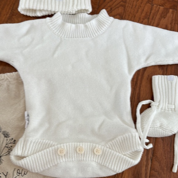 Ziggy Lou Newborn Photo Outfit Set 0-3 - Picture 3 of 4